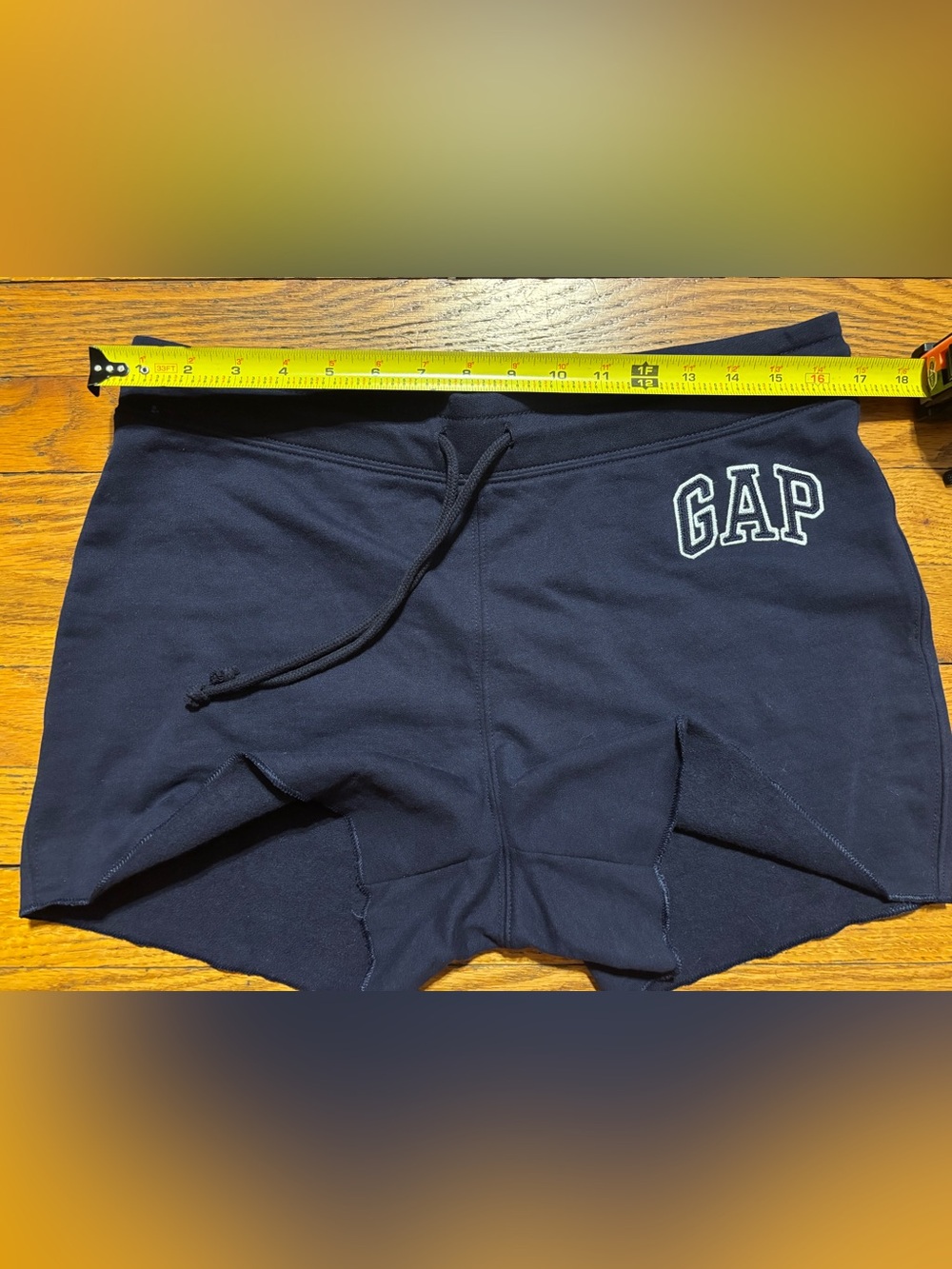 GAP Logo Shorts - Picture 6 of 7